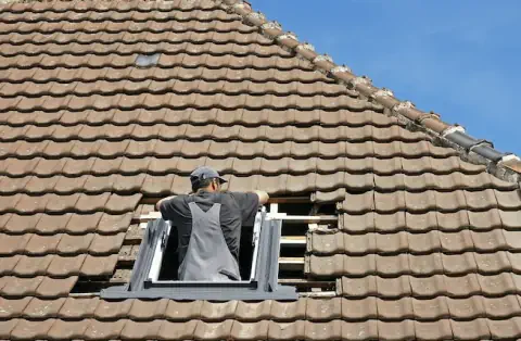 Pose de velux à Montlieu la Garde